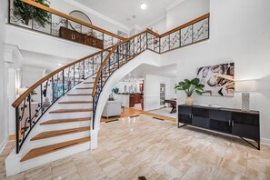 Interior - Exquisite Villa With Pool&games- 18 Guests (Tampa)