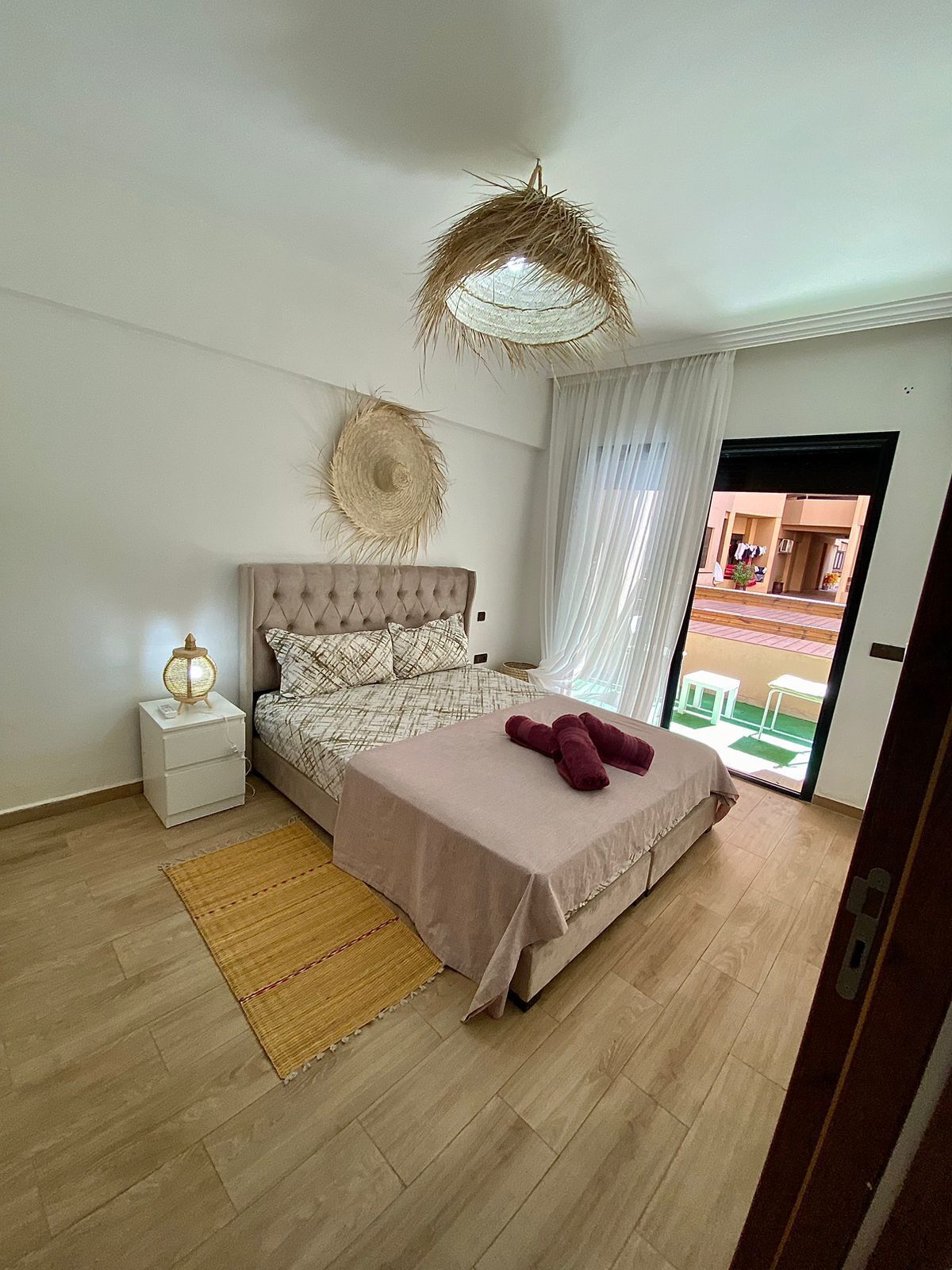 2 chambres, fer et planche à repasser, Wi-Fi, draps fournis