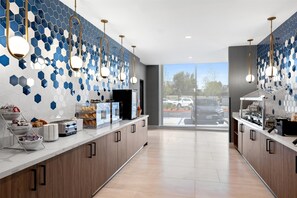 Petit déjeuner buffet compris tous les jours