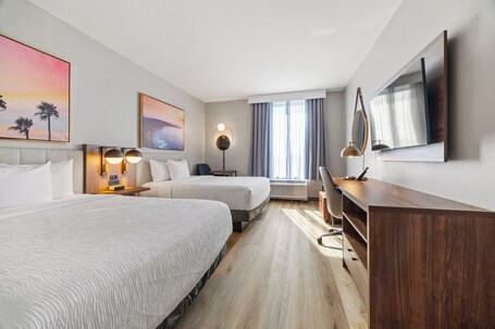 La Quinta Inn & Suites by Wyndham La Habra - view 3