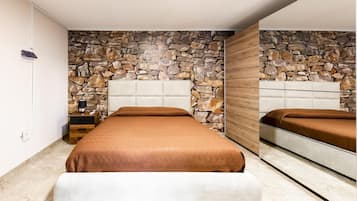 1 bedroom, iron/ironing board, WiFi