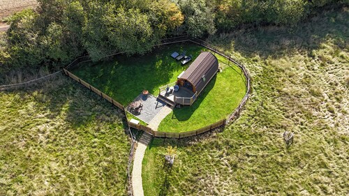 Rutland Rural Retreats - Woodpecker glamping pod, Adult only, super dog friendly