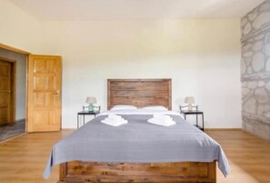 Panoramic Apartment | Free WiFi, bed sheets - Elizbar Talakvadze Winery (Gurjaani)