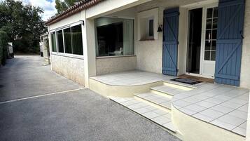 DĂ©tail de lâextĂ©rieur