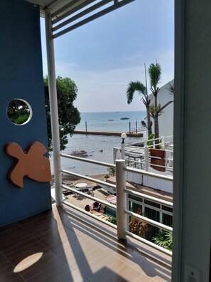 Kamar Single Standar, pemandangan pantai | Teras/patio