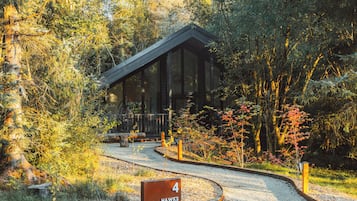 Comfort-Ferienhütte, Kochnische, Gartenblick | 3 Schlafzimmer, individuell dekoriert, individuell eingerichtet