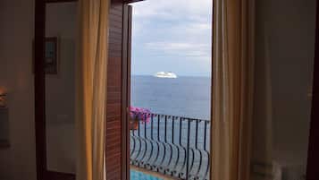 Camera Gio' Vista Mare Frontale | Una scrivania, postazione laptop, Wi-Fi gratuito