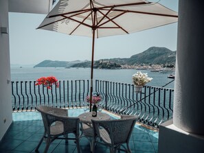 Camera Gio' Vista Mare Frontale | Terrasse/Patio