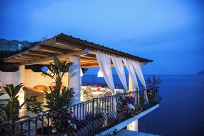 Petit déjeuner buffet compris tous les jours