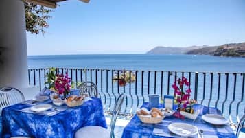 Colazione a buffet inclusa, servita tutte le mattine