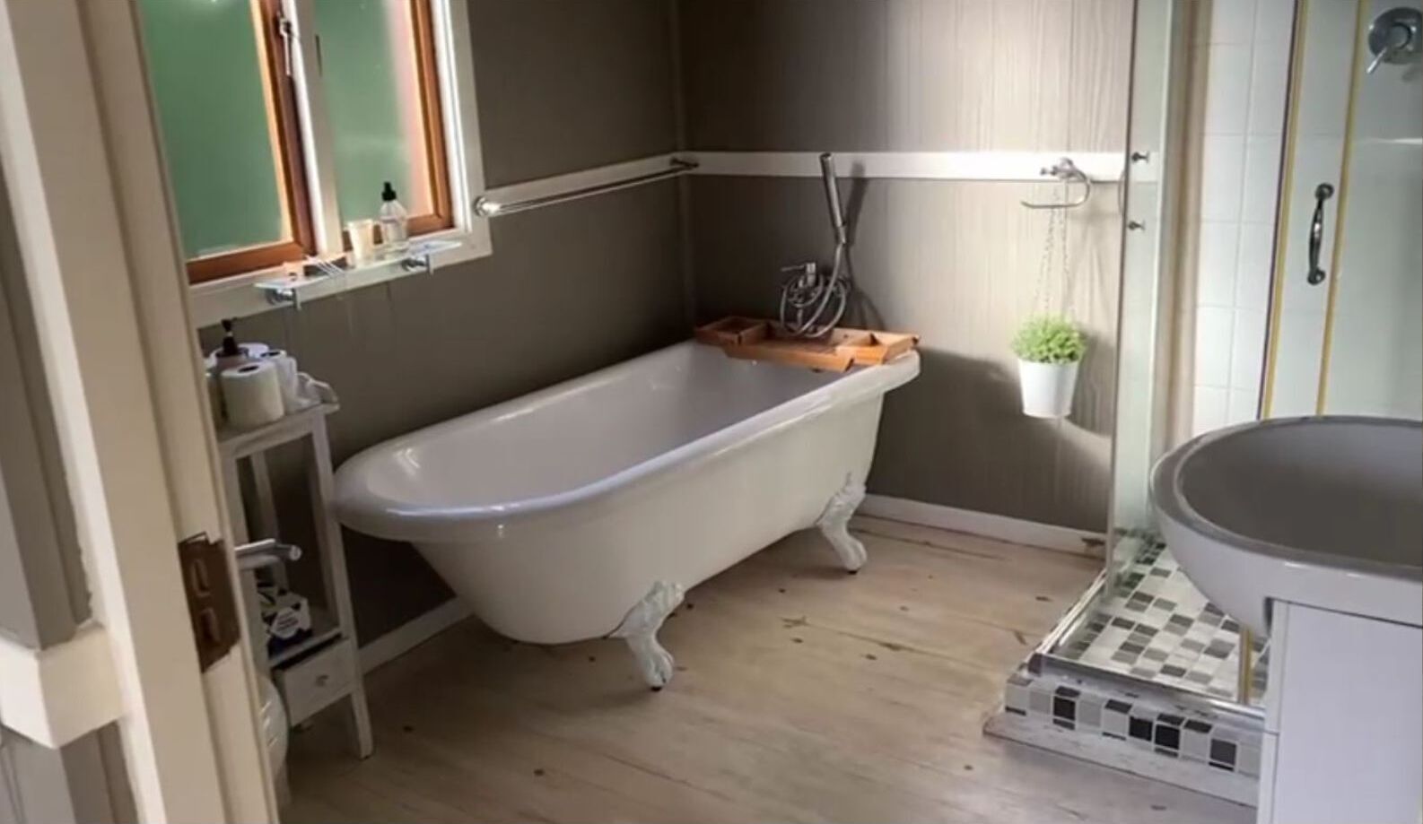 Douche, serviettes fournies