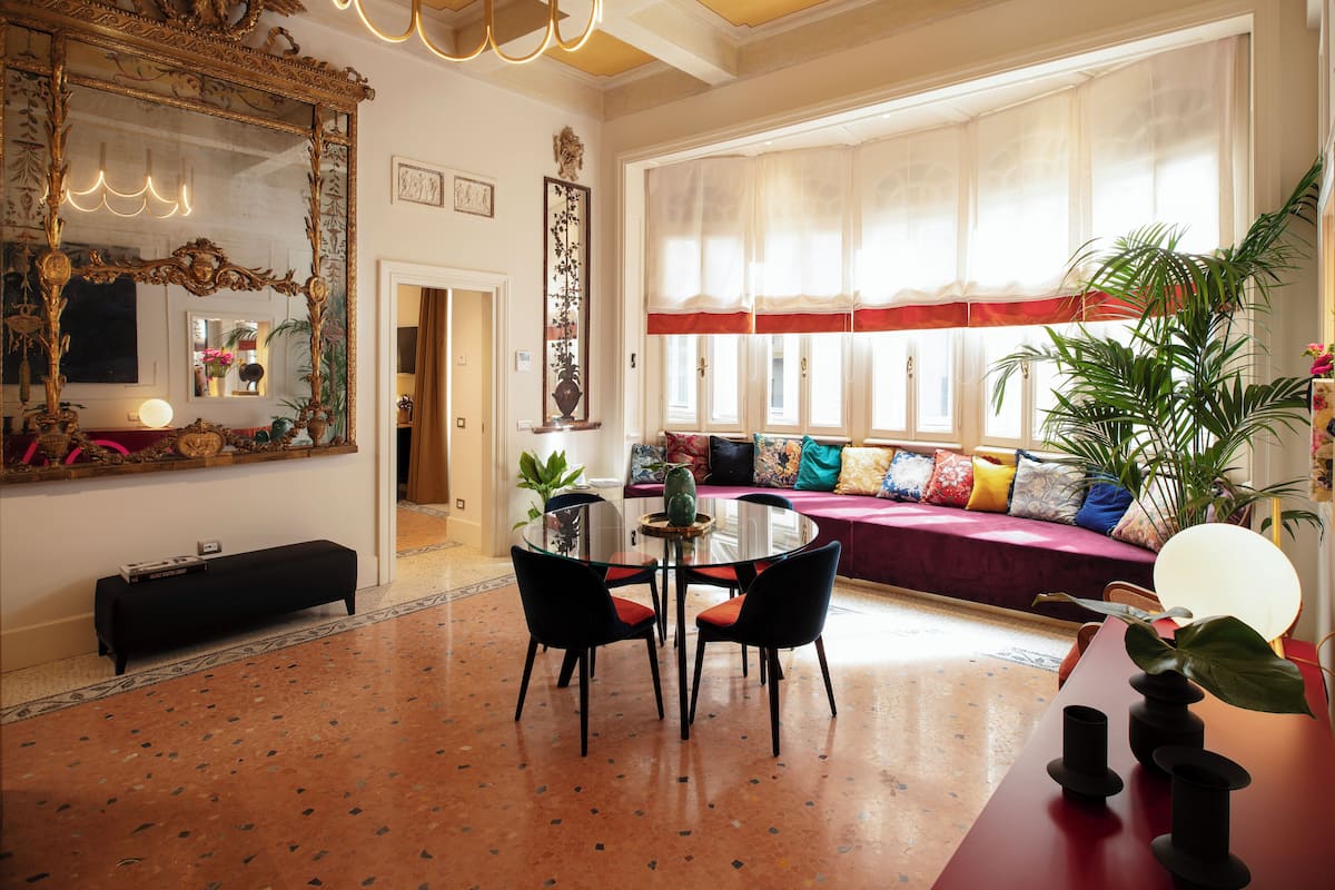 Apartment with sauna | Khu phòng khách