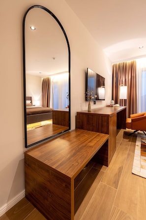 Presidential Double Room, City View