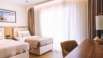 Chambre Standard avec lits jumeaux, balcon, vue jardin