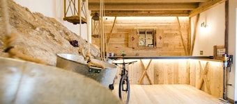 Tosca House - Holiday Home (Superior Apartment)
