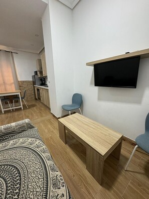 TV - Apartamento Caleta Beach (Cádiz)