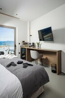 Cortinas blackout y sistema de insonorización 