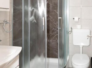 Villa (Five Bedroom Villa With Pool) | Badezimmer | Handtücher