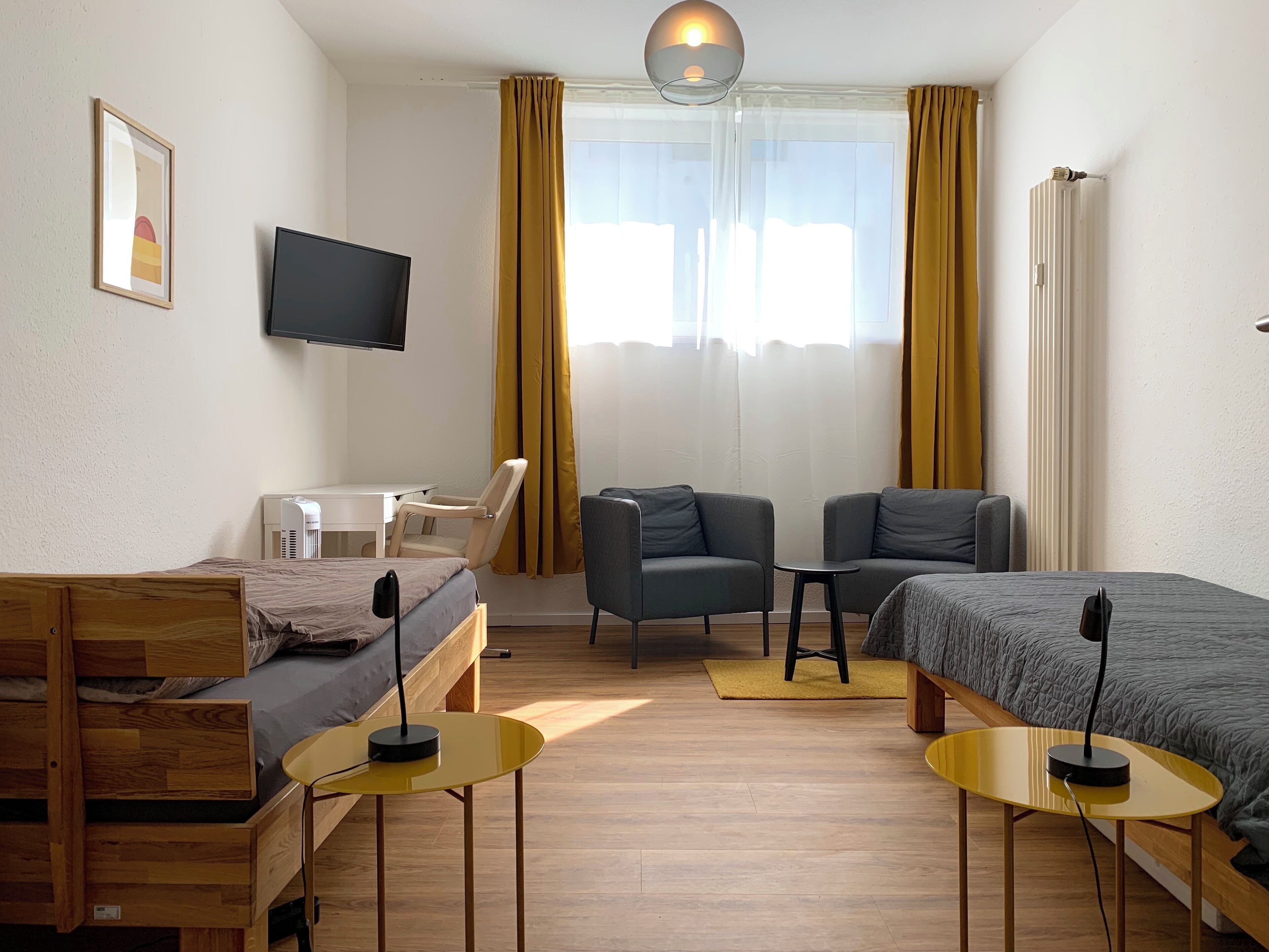 2 makuuhuonetta, silitysrauta/-lauta, vauvan matkasänky, Wi-Fi