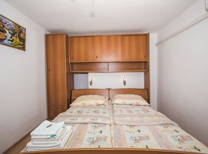 Studio (Studio Apartment with Balcony) | Badrum | Dusch och handdukar