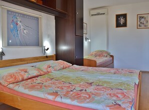 5 bedrooms, free WiFi - Apartments Jug (Lopar)