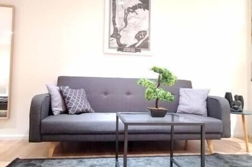 Apartment - Modern, Cozy, Own Parking Space - Colonia