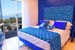 Panoramic Double Room, Balcony, Sea View | Minibar, in-room safe, desk, laptop workspace - B&B Caporivo  (Sorrento)