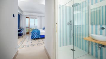 Minibar, in-room safe, desk, laptop workspace