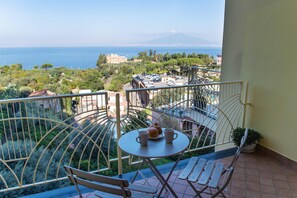 Front of property - B&B Caporivo  (Sorrento)
