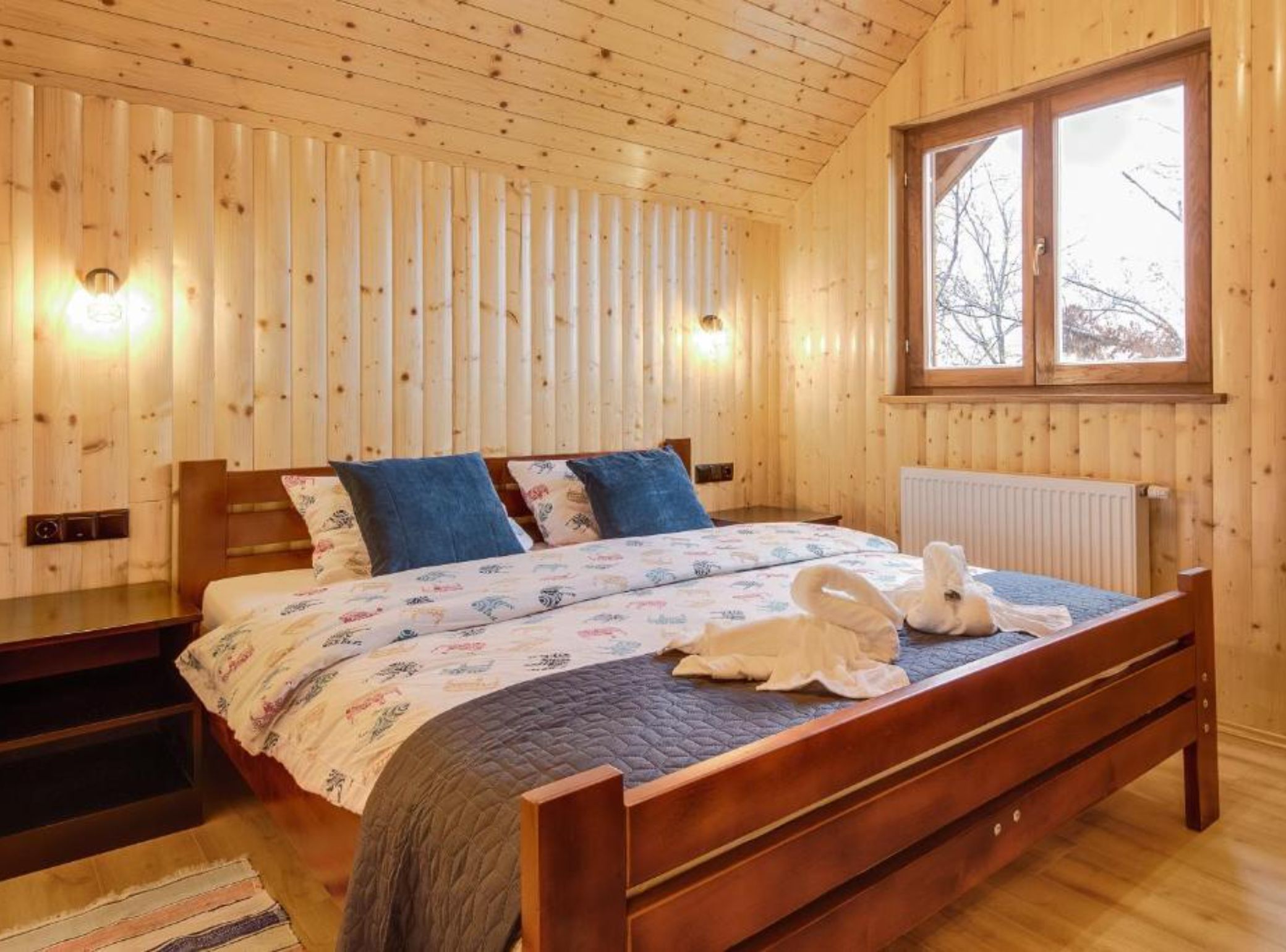 Apartment (Three-Bedroom Apartment) | 2 bedrooms, cribs/infant beds, free WiFi