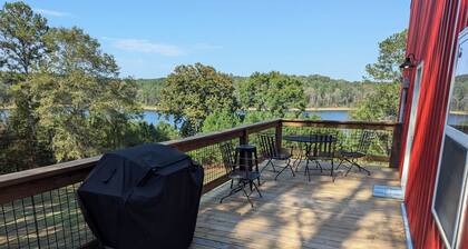 Cozy 1-bedroom apartment in charming Cullman on Duck River Reservoir!