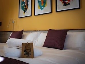 4 Schlafzimmer, Schreibtisch, Bügeleisen/Bügelbrett, WLAN