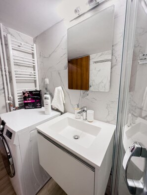 Hair dryer - Metro Chic Renovated Studio (Athina)