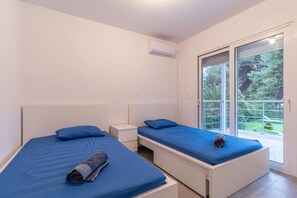 3 bedrooms, desk, iron/ironing board, WiFi - Marvelous, Secluded Villa, Kavos (Kavos)