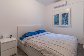 3 dormitorios, escritorio, tabla de planchar con plancha y wifi