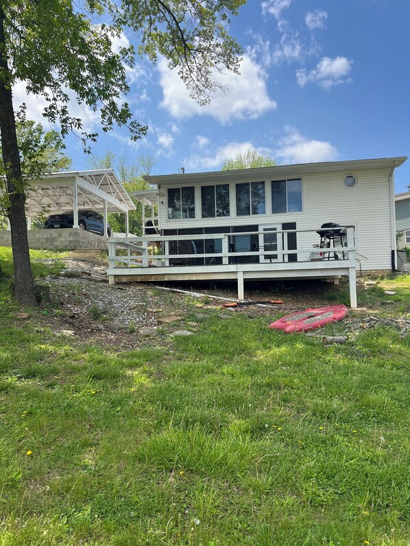 Exterior - Pet Friendly/Professional Host/Kayaks/Waterfront (Creal Springs)