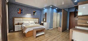 Studio phong cách cổ điển, ban công | 1 phòng ngủ, phòng cách âm, bàn ủi/dụng cụ ủi quần áo 