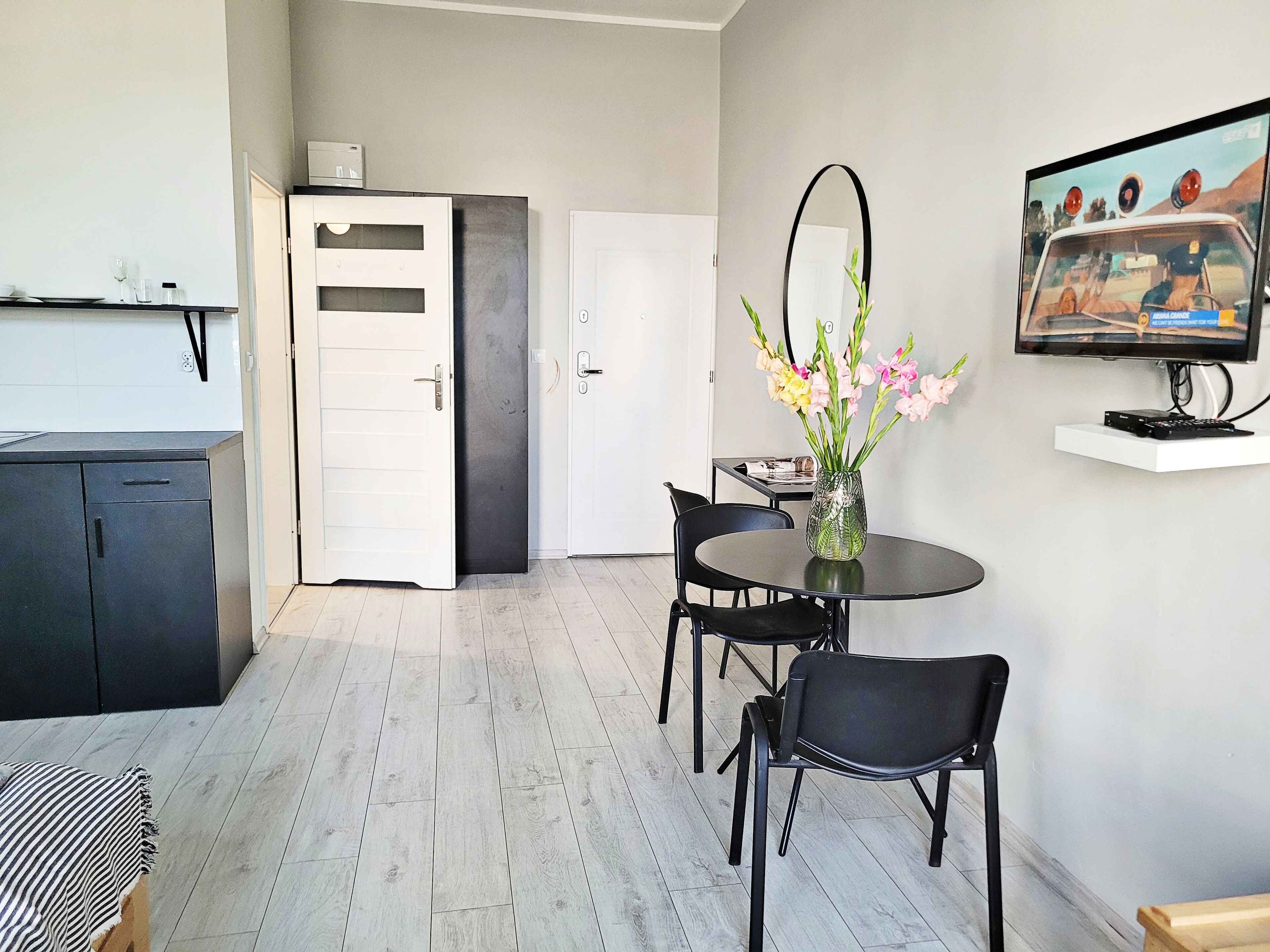 Standard Studio Suite, 1 Double Bed, City View | In-room safe, desk, laptop workspace, iron/ironing board