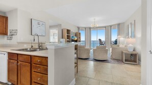 Leilighet, flere senger (Emerald Dolphin unit 1520) | Innvendig