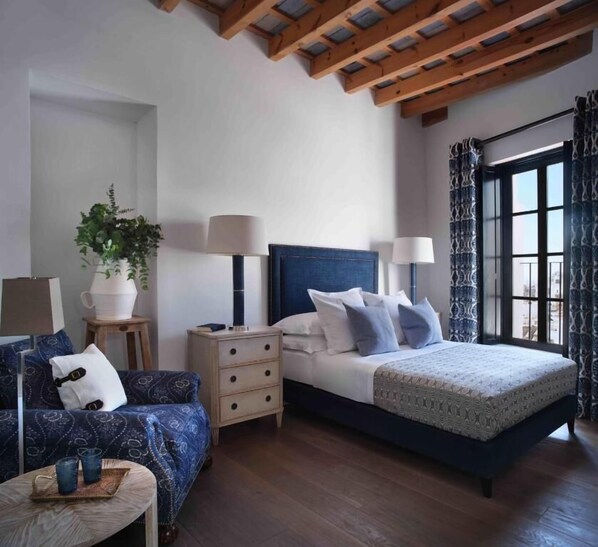 In-room safe, iron/ironing board, free WiFi