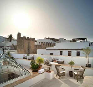 Terrace/patio - Hotel Plaza 18 (Vejer de la Frontera)