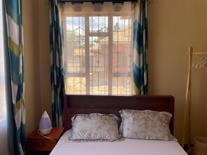 2 bedrooms, WiFi, bed sheets - Kilimanjaro Hideaway
(Moshi)