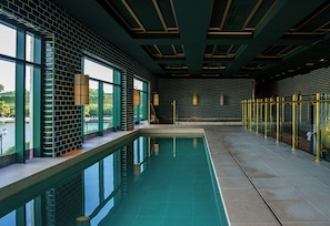 Couples treatment rooms, body treatments, aromatherapy