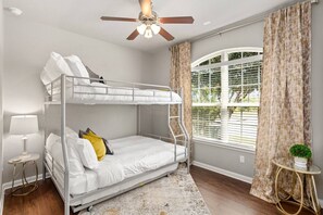 3 habitaciones, tabla de planchar con plancha y wifi gratis