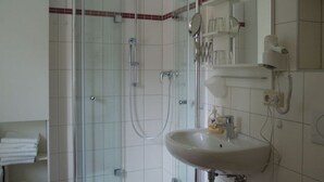 House | Bathroom - Holiday Home Gebind Fewo2 (Kranichfeld)