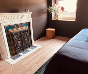 Chambre Marron - Aux Deux Tours (Leval)