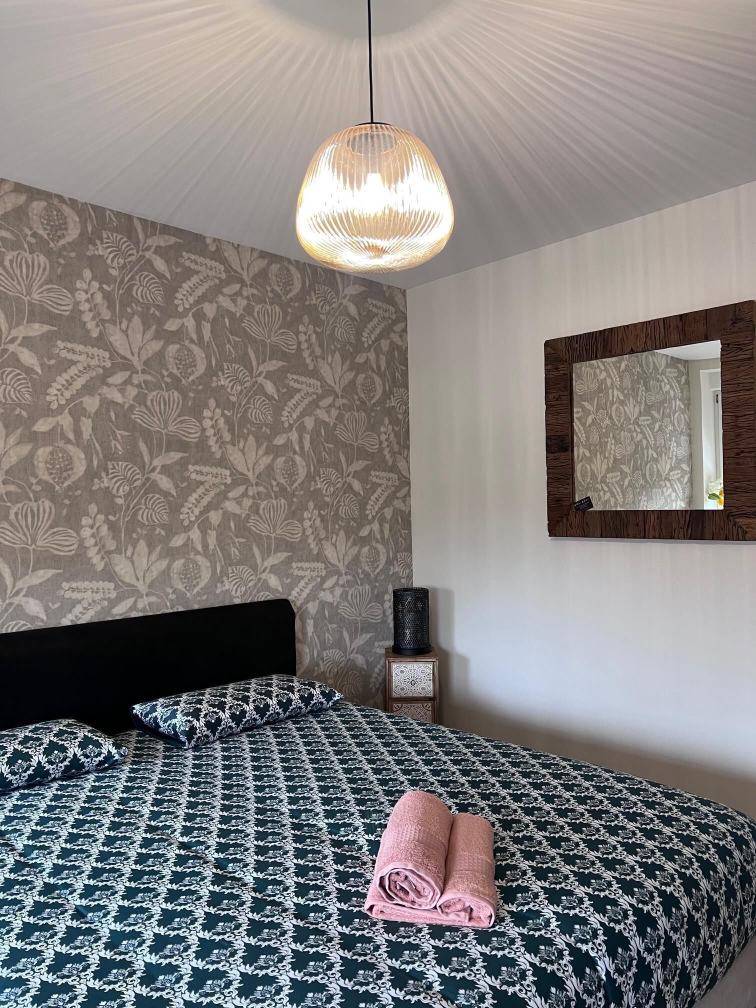 Deluxe tweepersoonskamer | Geluiddichte muren, gratis wifi, beddengoed