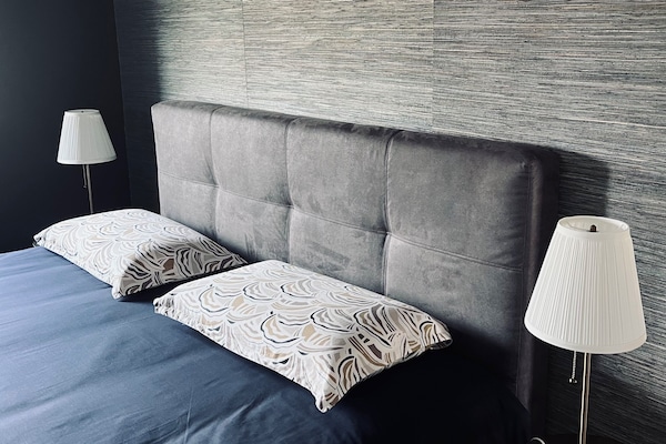 Chambre Marron | Chambres insonorisées, Wi-Fi gratuit, draps fournis