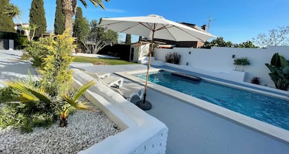 Luxury Retreat in Monteluz: Pool, Gardens & Privacy. Granada