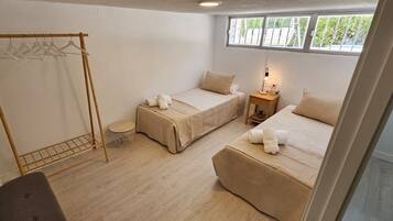 5 dormitorios, cuna de viaje, wifi gratis y ropa de cama